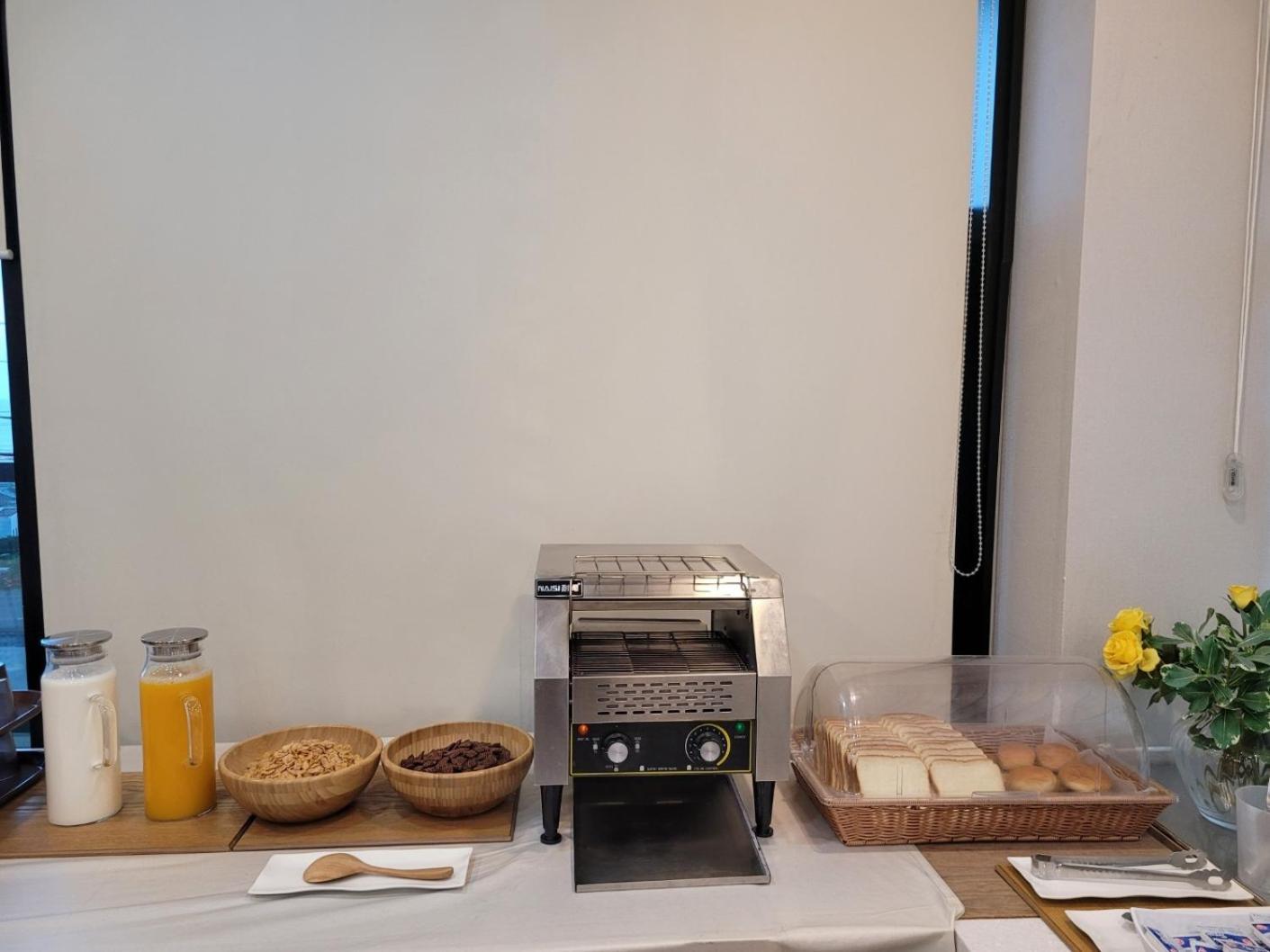 Sims Hotel Jeju Bagian luar foto